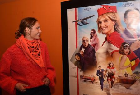 affiche AVANT-PREMIÈRE DE NATACHA (PRESQUE) HÔTESSE DE L’AIR Pathé Thillois