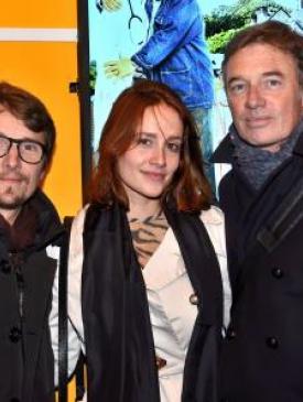 affiche du film Avant-première du film " Un village presque parfait " 2/2